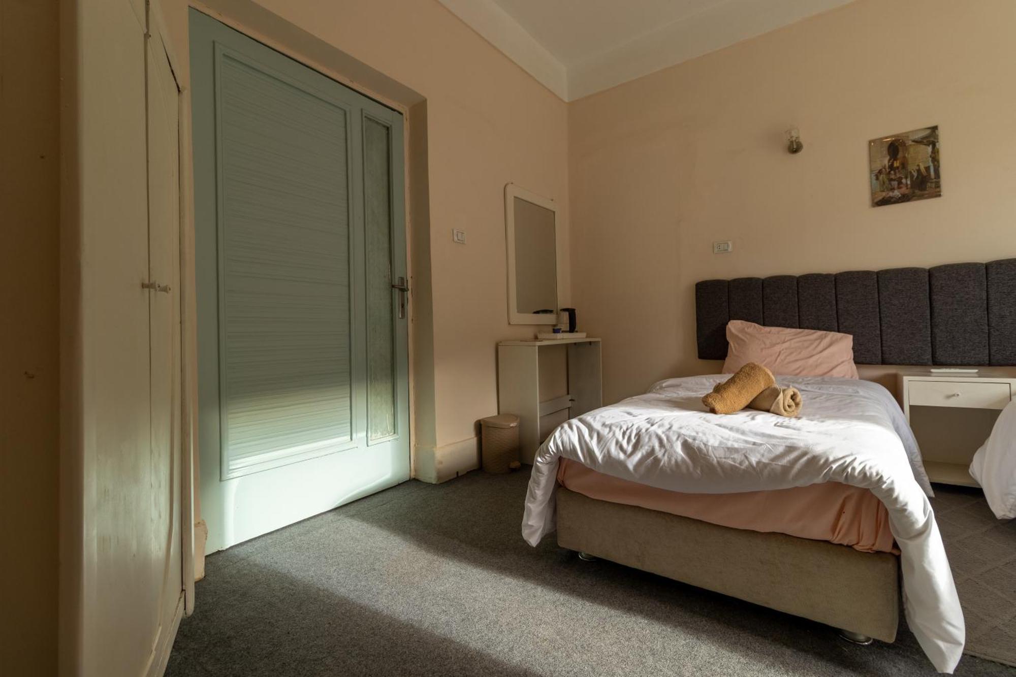 The Grand Pyramids View Hotel Kafret el-Gabal Quarto foto