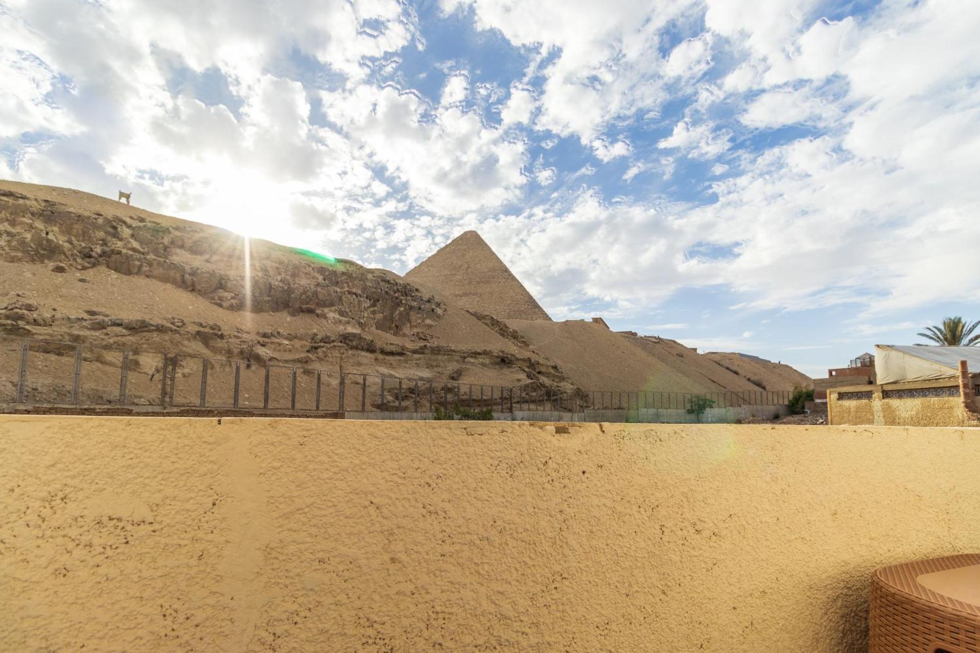 The Grand Pyramids View Hotel Kafret el-Gabal Quarto foto