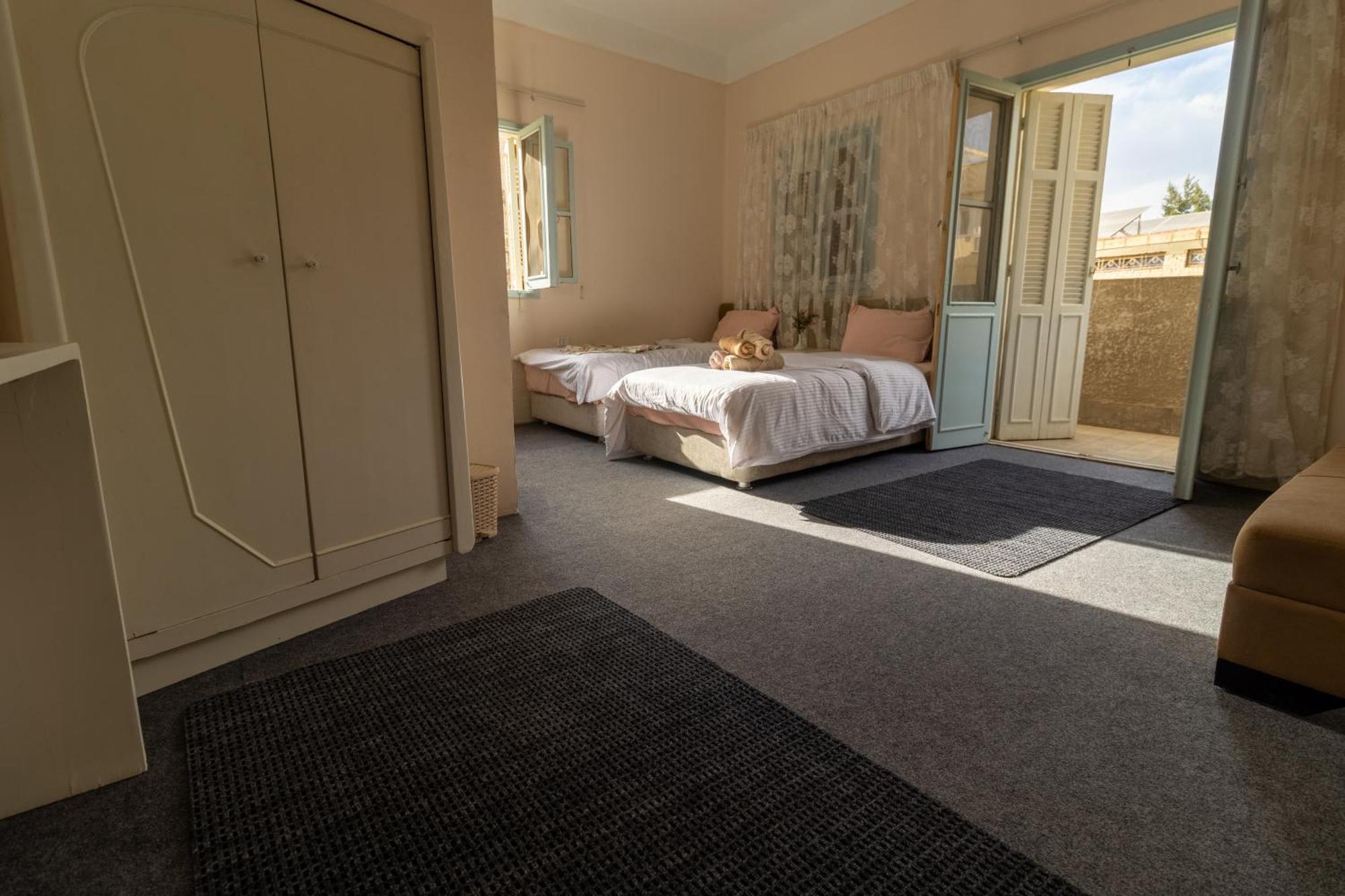 The Grand Pyramids View Hotel Kafret el-Gabal Quarto foto