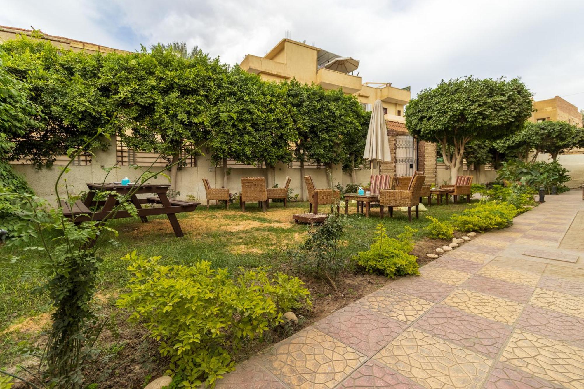 The Grand Pyramids View Hotel Kafret el-Gabal Exterior foto